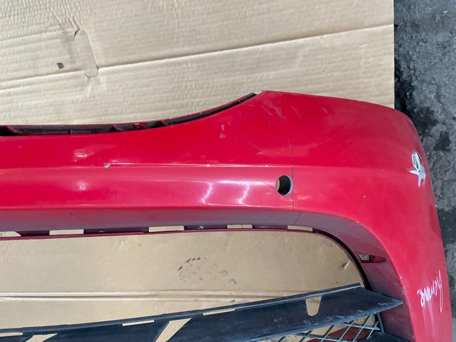 2010 - 2012 AUDI R8 FRONT BUMPER COVER 420807437 OEM