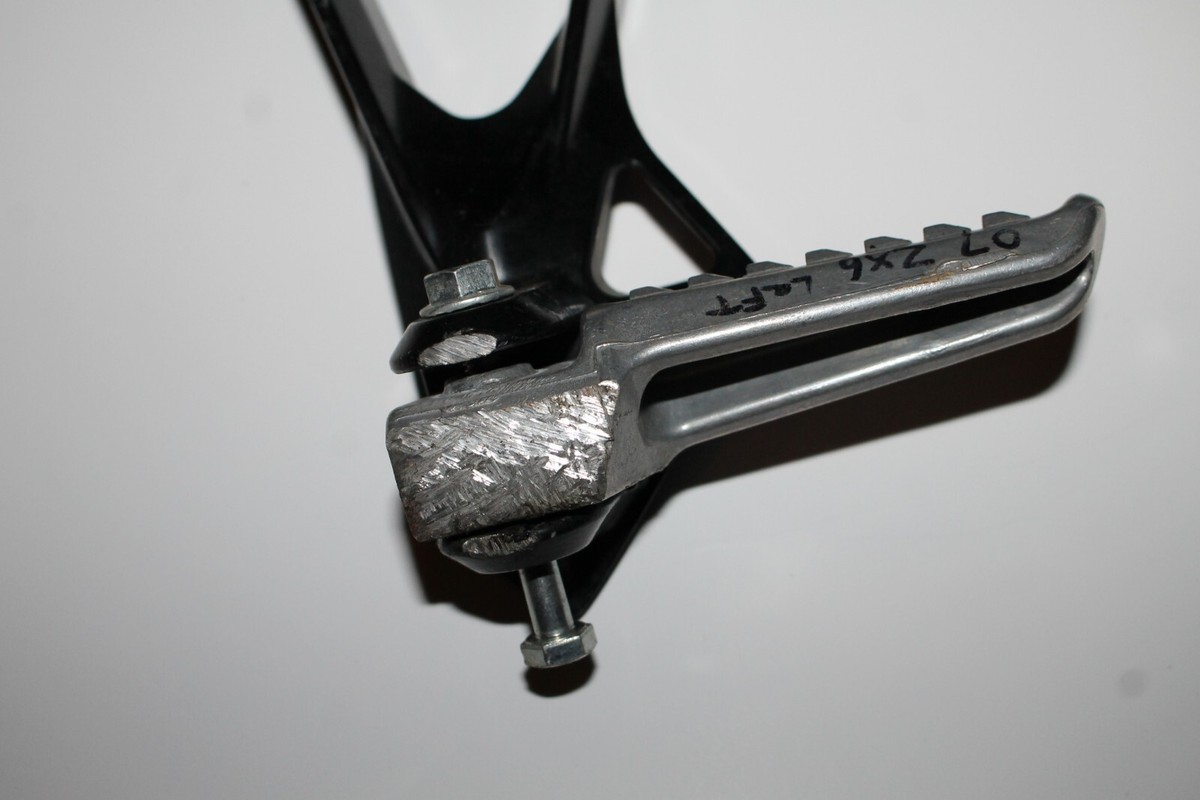 FIRE WIRE   ドーミネーター　超希少サイズ 2007 - 2008 Kawasaki ZX6R ZX 6R Left Rear Passenger Foot Peg