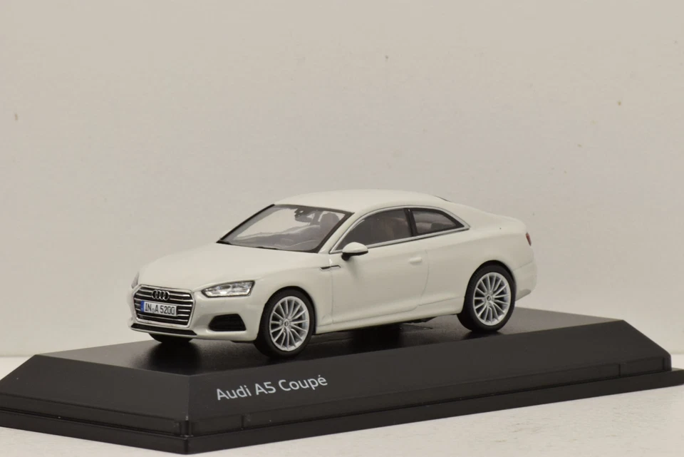 AUDI A5 COUPE GLACIER WHITE 2016 SPARK 1/43 NEUF EN BOITE PROMOTIONNELLE AUDI - Photo 2/4