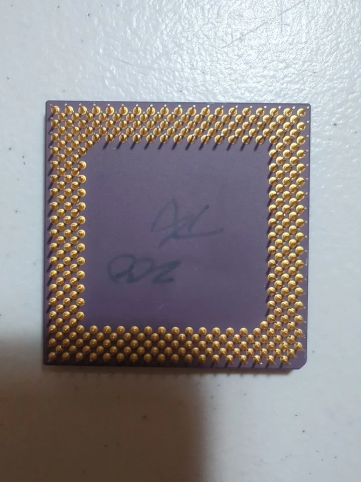 Socket 7 CPU - AMD K6 200MHz - AMD-K6/200ALYD - TESTED - Image 2 of 4