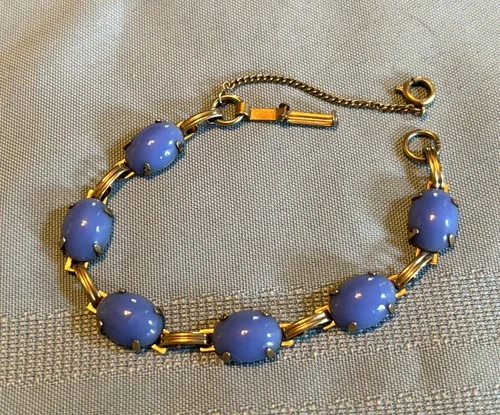 Charming Vintage Unbranded Dull Gold Tone Sky Blue Glass Cabochon Bracelet