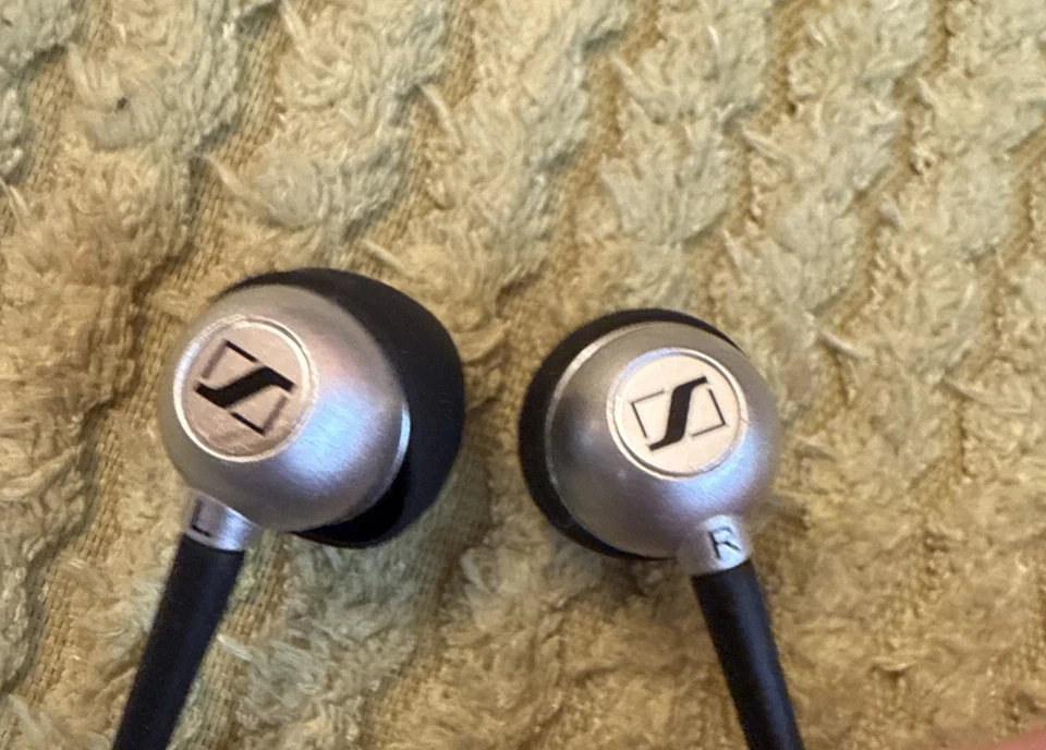 Sennheiser CX 300-II Precision In-Ear Headphones Black USED with zipped box, photo 2 of 5