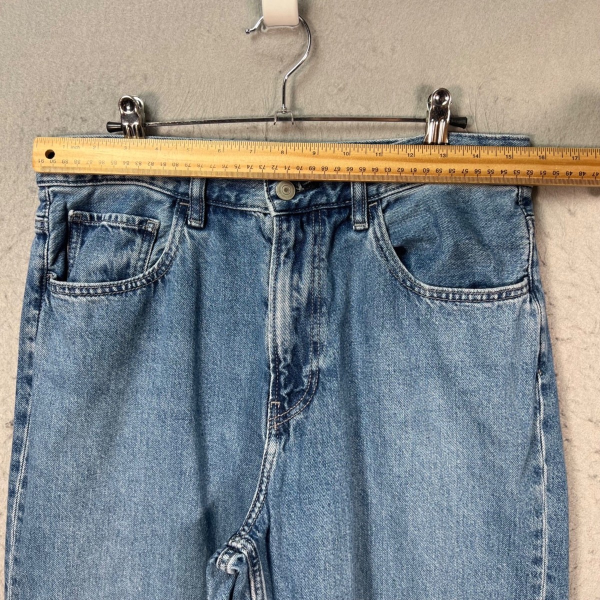 Uniqlo Mens Size 31 x 30 Jeans Light Wash Relaxed Fit High Waist 100% Cotton View 5
