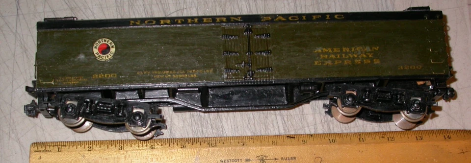 Antiguo modelo montado caja de carga coche madera fundido a presión latón calibre O NP 3200 Foto 3 de 4