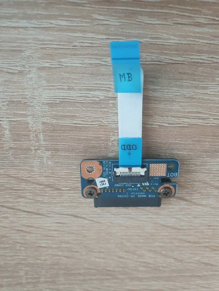 Genuino Toshiba Satellite C670D SATA 3 HDD SSD placa montaje conector PROBADO Foto 2 de 4