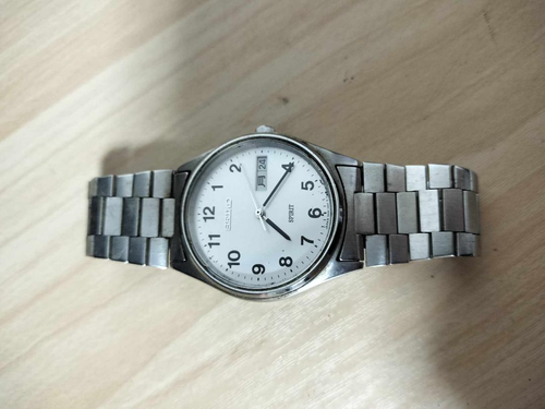 Vintage Seiko Spirit 7N48-7A00 Quartz Herrenuhr Day Date Kanji SS Silber Japan - Bild 2 von 7