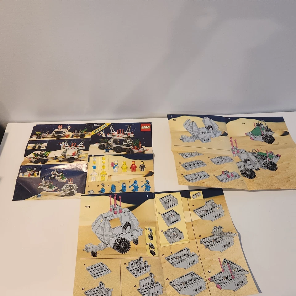 Legoland Instructions 6952 Solar Power Transporter, 6882 Walking Astro Grappler - Image 3 of 4