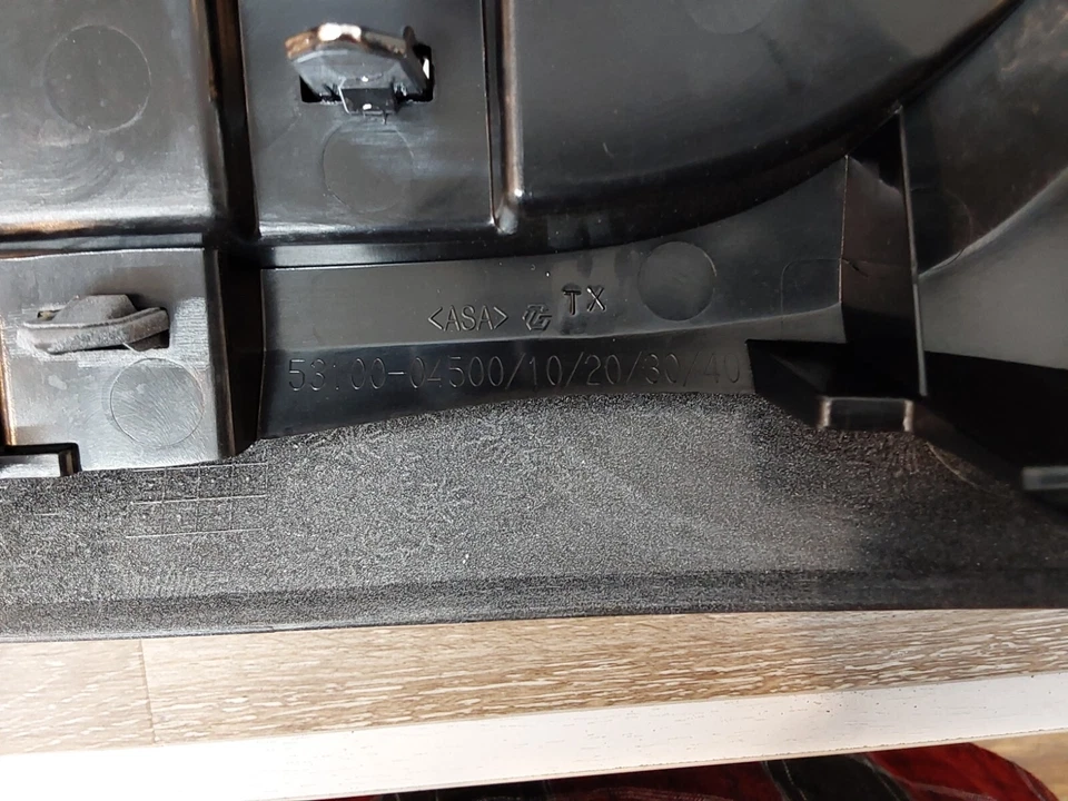 Toyota Tacoma 2016-2020 conjunto de parrilla pieza de fabricante original #53113-04030 Foto 4 de 4