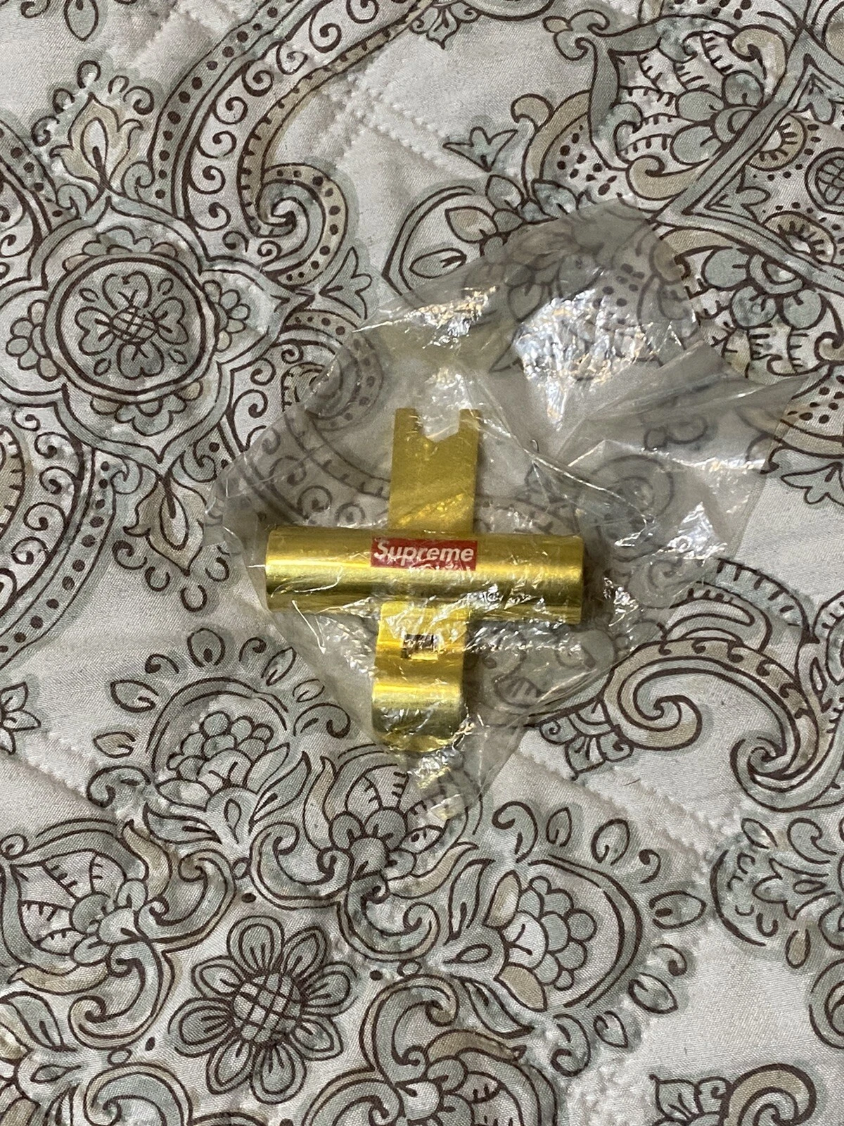 RARE SS13 SUPREME GOLD SKATE TOOL ouvre bouteille porte clé