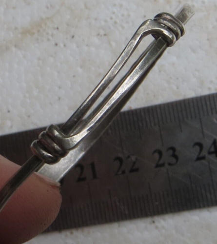 sterling silver bangle 4.9 grams