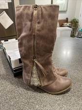 Brand New Not Rated Sassy Classy Boot Size 2 Youth