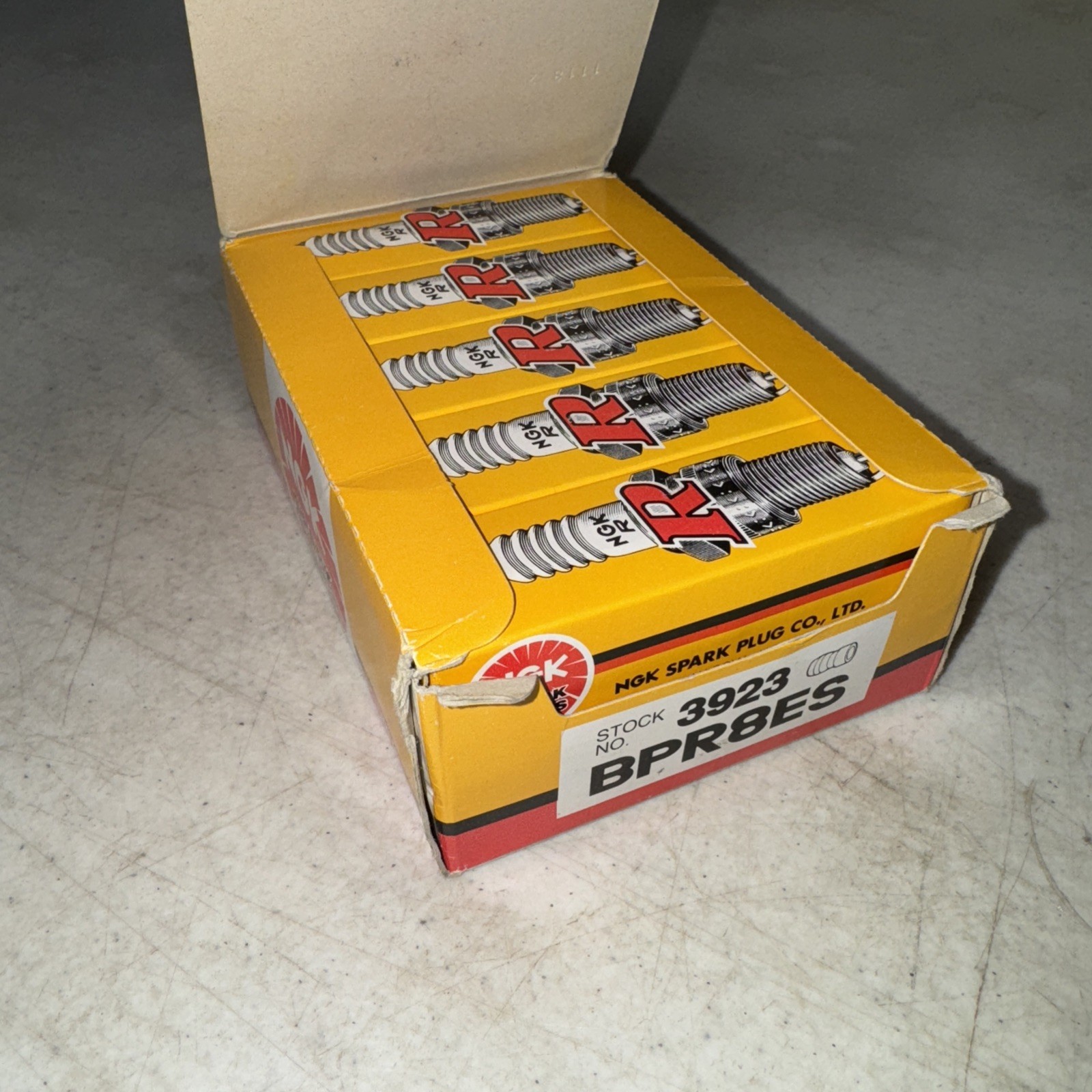 Set of 10 Genuine NGK 3923 BPR8ES Nickel Spark Plugs