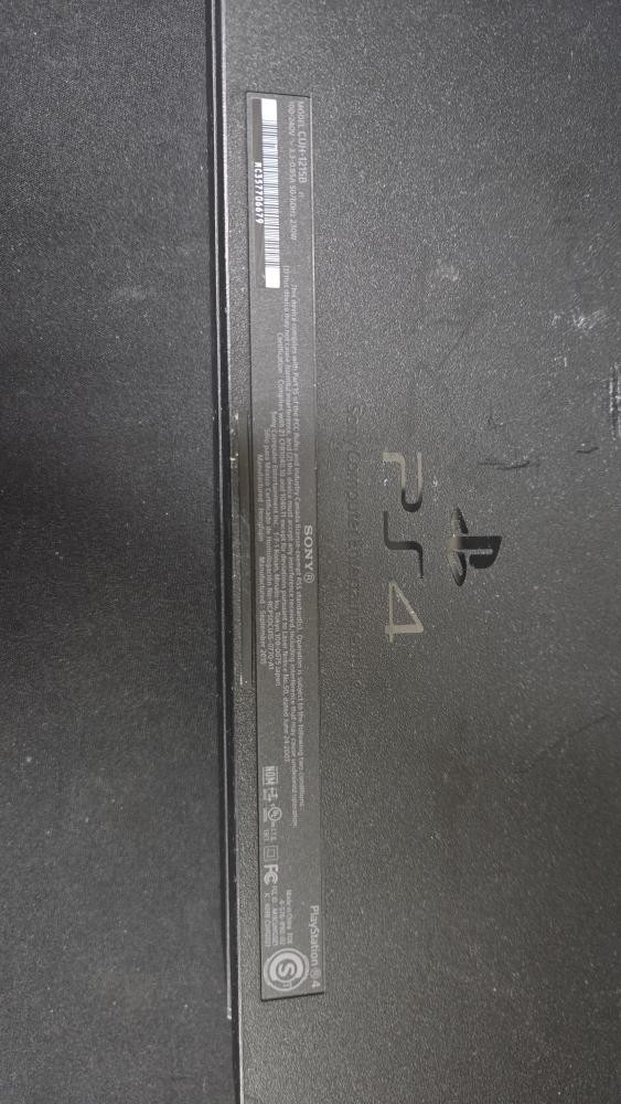 Sony PlayStation 4 CUHJ-10010 1TB Call of Duty Black Ops III
