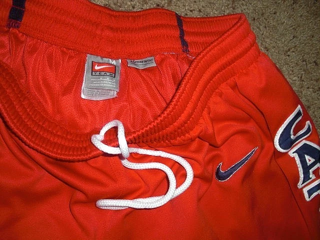 Vintage ARIZONA WILDCATS Nike sewn Authentic red Basketball SHORTS men's Medium - Image 3 of 4