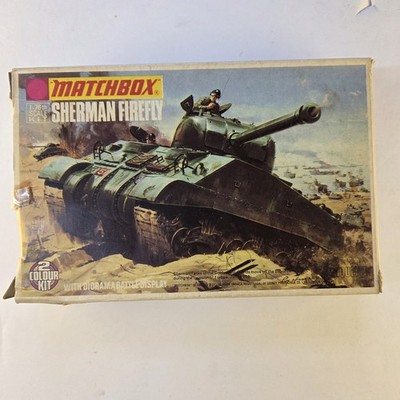 Sherman Firefly Tank Vintage Matchbox 1:76 Open Box With Diorama