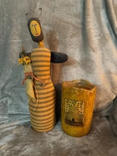 Primitive Bee & Pillar Candle