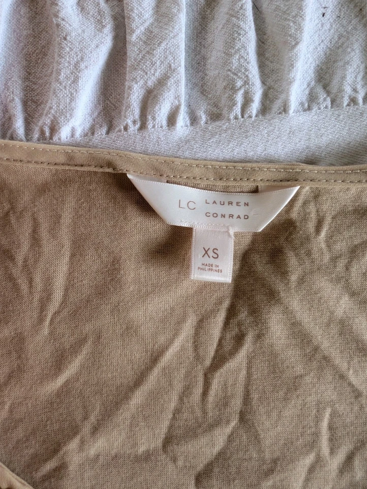 Lauren Conrad Peach 紫色三色裤透明蕾丝上衣 XS — 第 2/4 张图片