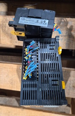 Omron PLC CP1L-M40DR-A and CP1W-8ER Programmable Controller