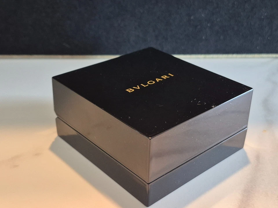 Authentic BULGARI box | EMPTY BOX ONLY | L 8.5 x W 8.5 x H 4 cm - Image 2 of 3