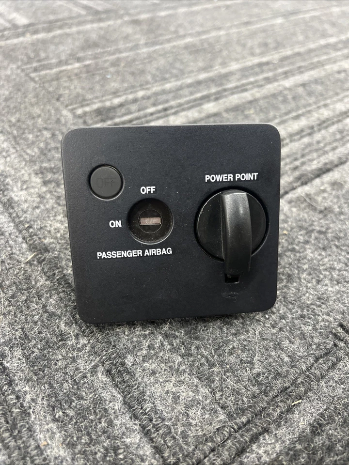 2005-2007 Ford F-250 F-350 Super Duty Power Point Outlet Switch F81B-14B268-AF - Image 2 of 4