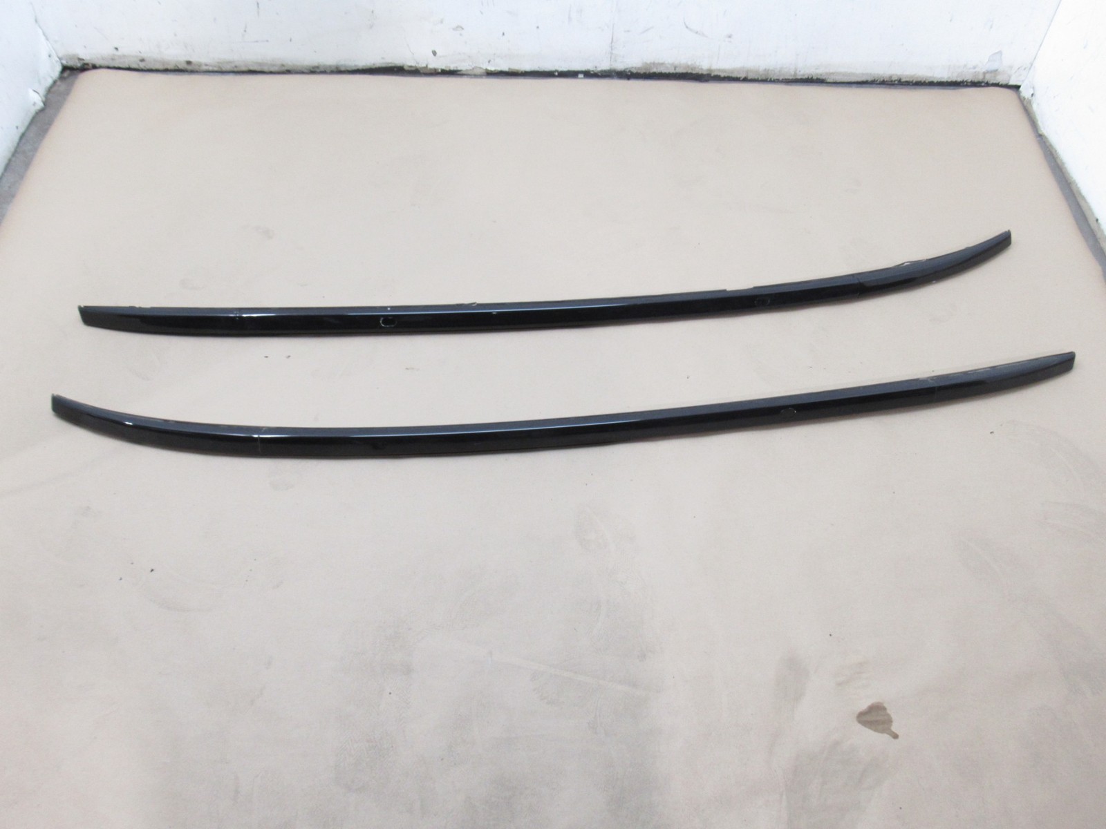 Maserati Levante 2017 Right Left Roof Luggage Rack Rail Set 2 PCS 16-24 *:Y
