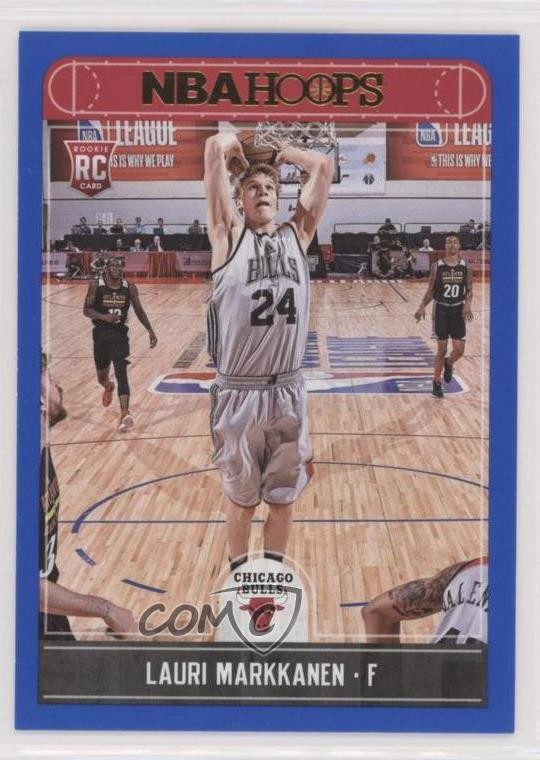 2017-18 Panini NBA Hoops Blue Lauri Markkanen #257 5cb