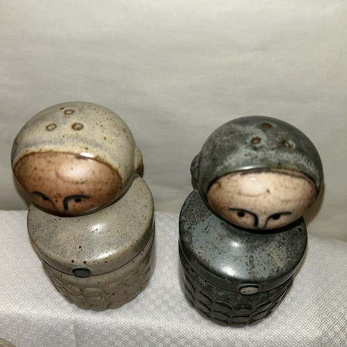 Larson Vintage 70’s Mid Century JAPAN Salt Pepper Shakers Pottery Stoneware - Picture 2 of 7