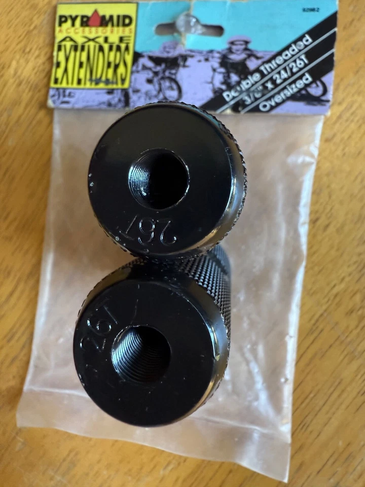 Clavijas Pyramid BMX Nuevo de Lote Antiguo Extensor de Eje Old School Freestyle 3/8 24 y 26 TPI NEGRO Foto 3 de 4