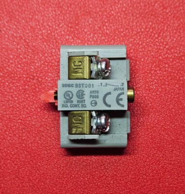 IDEC BST001 Contact Block 10A, 600V, 12214 N - Japan Made - NEW