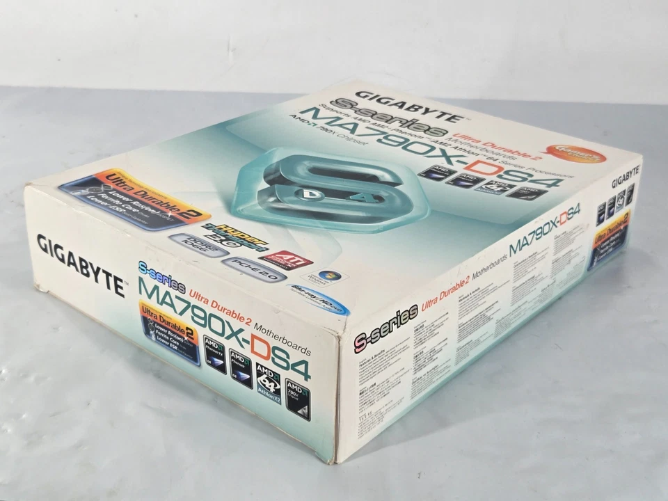 GIGABYTE GA-MA790X-DS4 S-SERIES - Image 3 of 4