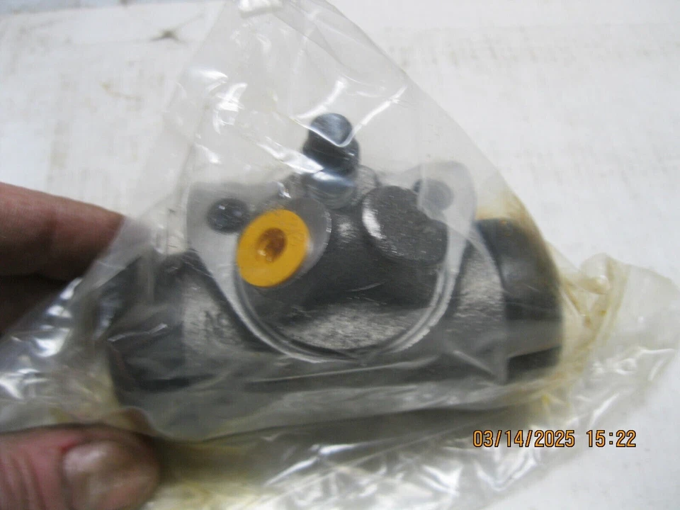 Drum Brake Wheel Cylinder Bendix 33791 - Image 2 of 4