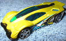 2001 Hot Wheels Side Draft 164 Green Diecast Car - Nice 2001 Hot Wheels Side Draft 164 Green Diecast Car - Nice