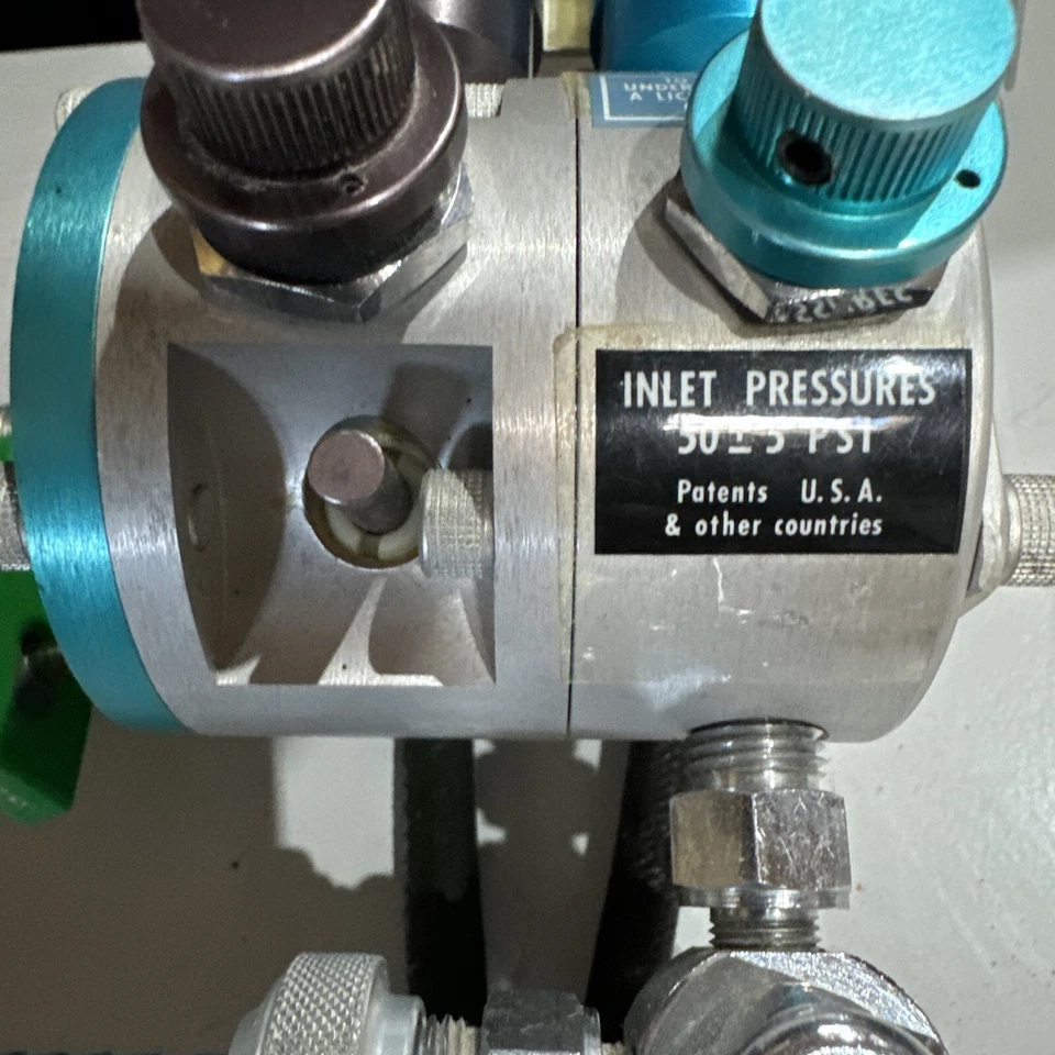 Controlador de relación de óxido nitroso Veriflo NRC-2 Corp 50 psi Foto 3 de 4