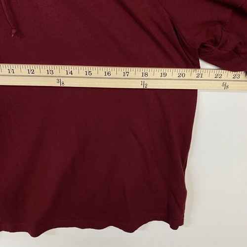Anthropologie Dolan Damen Top Petite Large Burgunderrot V-Ausschnitt Stickerei Blumen - Bild 9 von 10