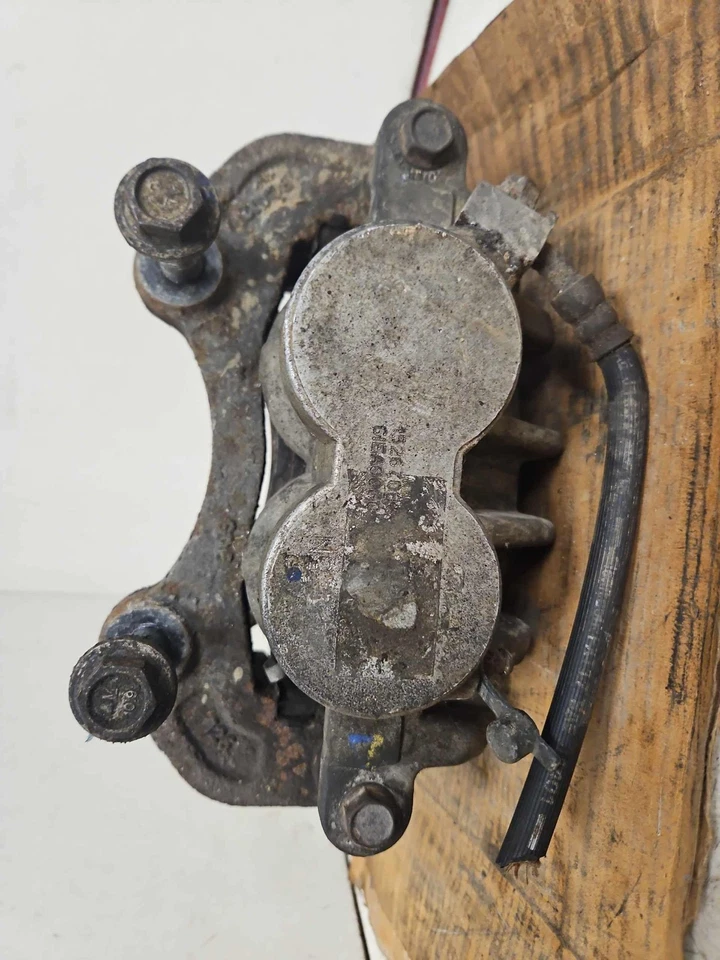 08-14 CADILLAC CTS Pinza delantera derecha y soporte lado pasajero Rh OEM Foto 3 de 4