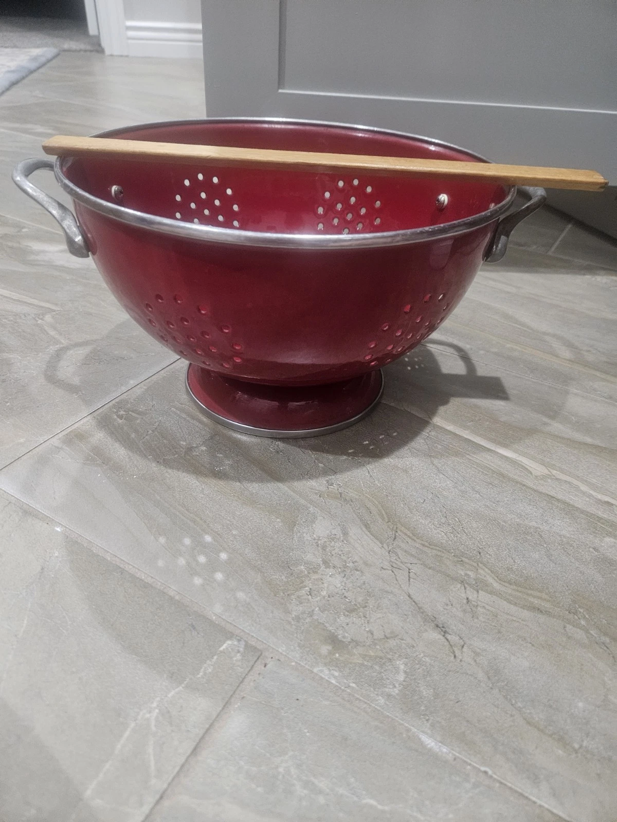 Red Enamel Metal Colander w Handles Footed Strainer 10" Farmhouse Kitchen