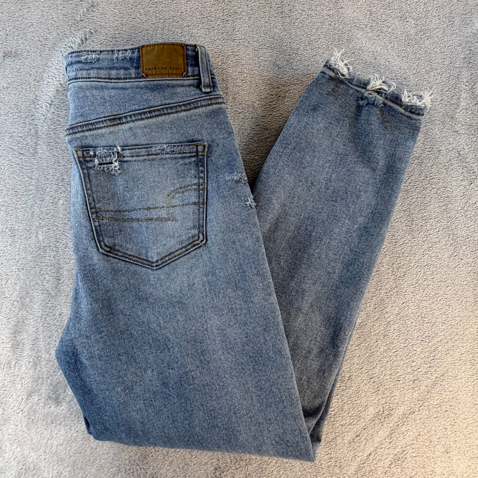 American Eagle Jeans Women 8 Regular Stretch Distressed Light Wash