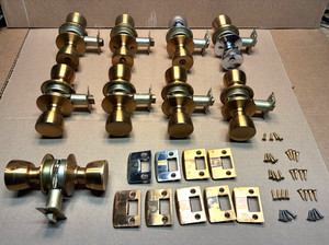 8) VINTAGE SCHLAGE 1960's & 1970's COPPER COLOR? DOOR KNOB/DOORKNOB ASSEMBLY/SET