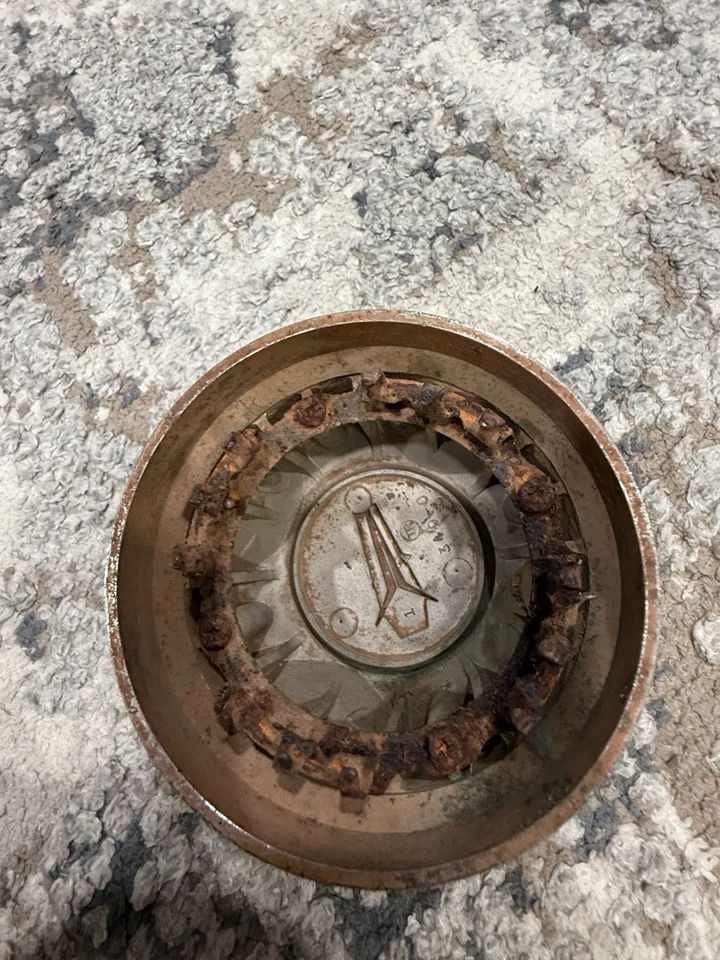 Tapacubos centrales Plymouth Arrow Champ años 70 Foto 2 de 4