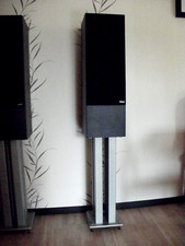 Nubert Nubox 400 Bassreflex Lautsprecherboxen, mit Empire Boxenständer.