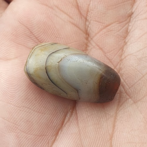 Stunning Antique Natural Pattern Tibetan Agate Bead - Picture 20 of 24