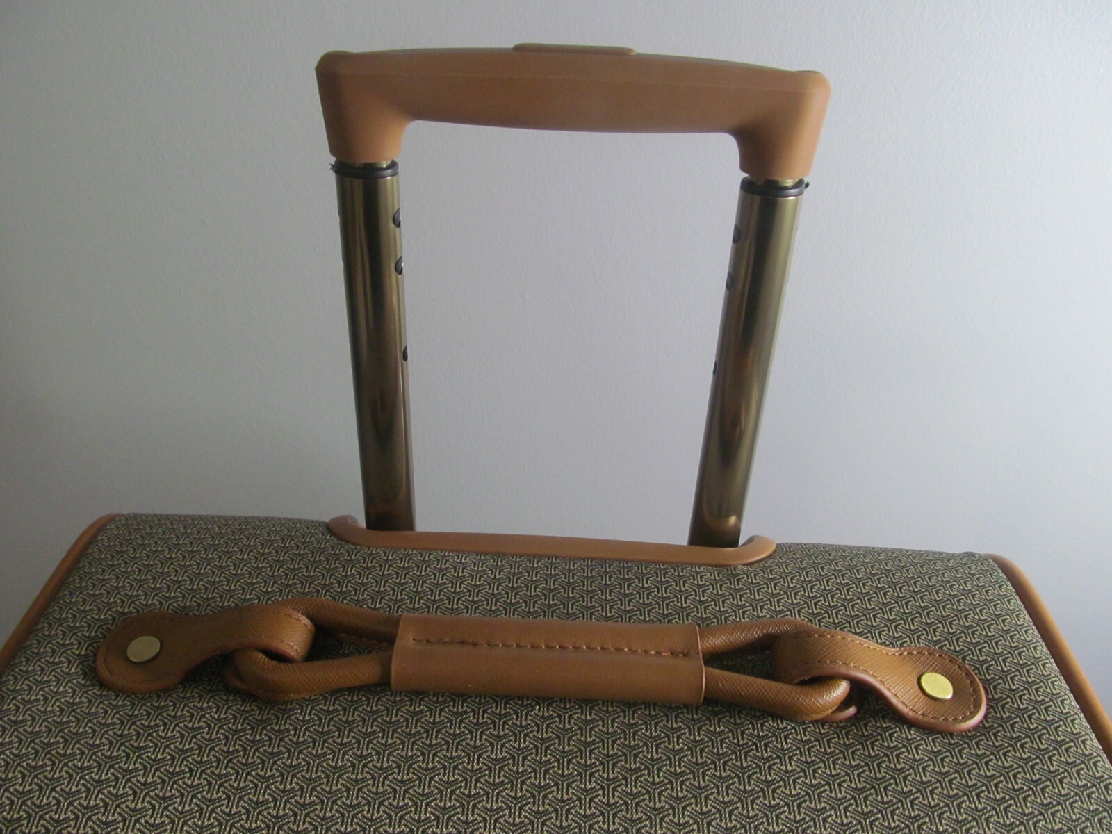 Hartmann Luggage Set. Tan Luxe Carry On, Check In, & Travel Valise, TSA