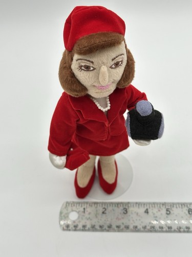 Peluche pupazzo Jackie Kennedy Famous Be an Creation Station vintage da collezione con supporto - Foto 7 di 9