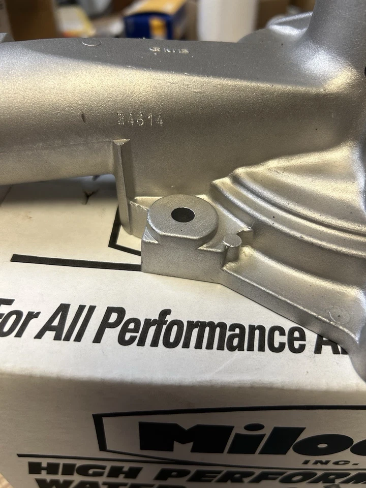 Bomba de agua de aluminio Milodon 16285 Foto 4 de 4