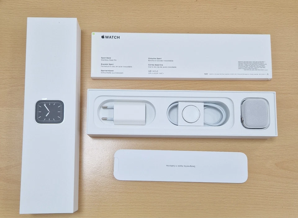 Apple Watch Series 5 GPS + Cellular 44mm Stainless Steel Case & White Sport Band - Image 3 of 4