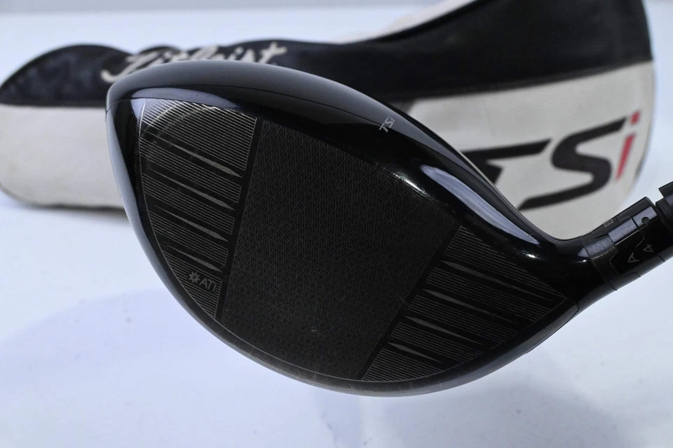 Titleist TSi2 Driver / 10 Degree / Stiff Flex HZRDUS Smoke Black RDX 60 Shaft - Image 4 of 4