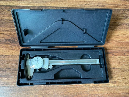 Mitutoyo Dial Caliper # 505-675 in OEM Case 0-6" Range .001 Accuracy Shock Proof