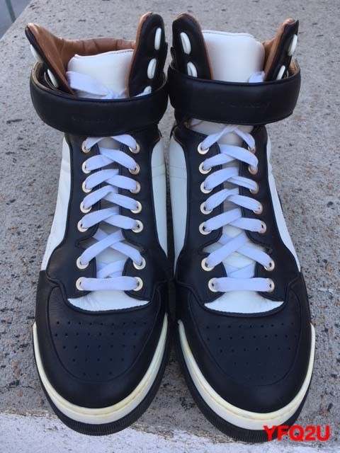 GIVENCHY Black & Optic White TYSON Napa Leather Hi-Top SNEAKERS Sz