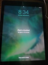 Apple iPad 5th Gen A1822, 32GB, 9.7" Space Gray, Wi-Fi Only