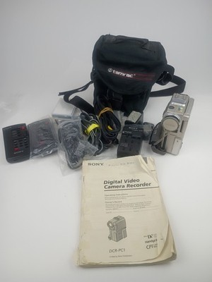 Sony Handycam DCR-PC1 MiniDV Camcorder 120X Zoom Extras Included 